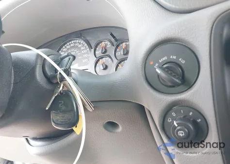 2005 Chevrolet Trailblazer Ls z USA, uszkodzony, nr VIN 1GNDT13S852257552